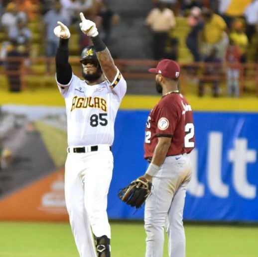 Bocatoreño Allen Córdoba impulsa a las Águilas en la fecha inaugural de la  Lidom