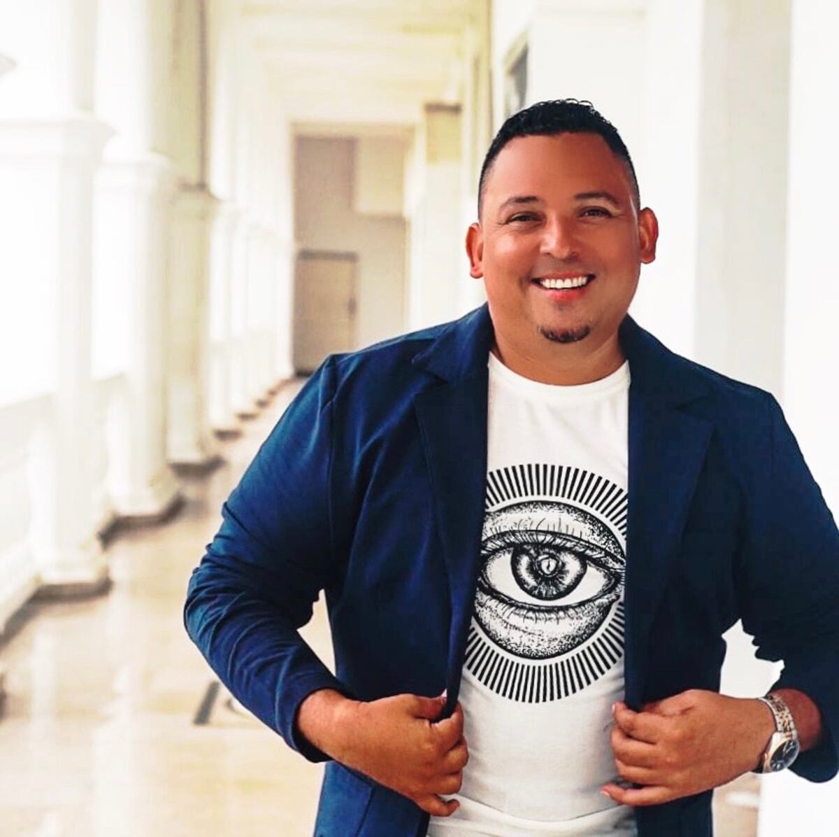 En versiones de salsa y balada. Ángel Kayros regresa bien romántico en ...