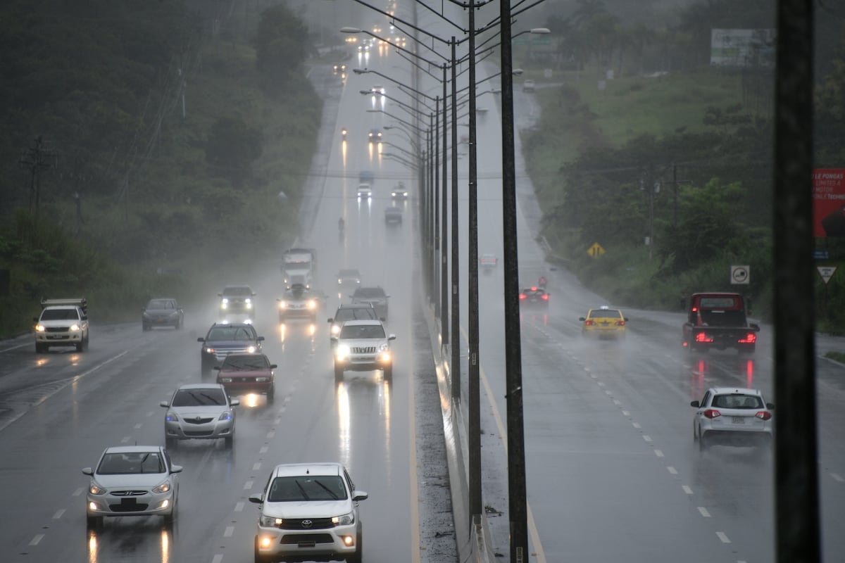 Prepare el paraguas y el capote: Primera onda tropical llegará a Panamá en las próximas horas