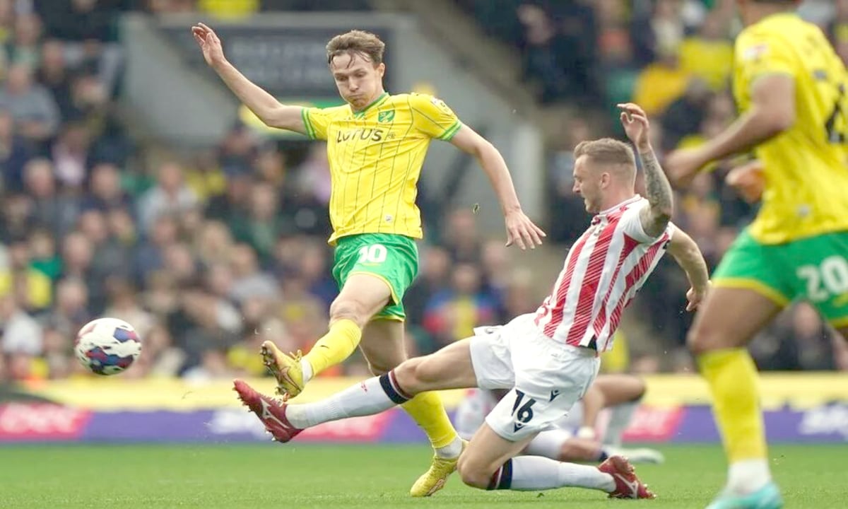 Stoke vs. Norwich: Duelo crucial con Córdoba como protagonista defensivo 