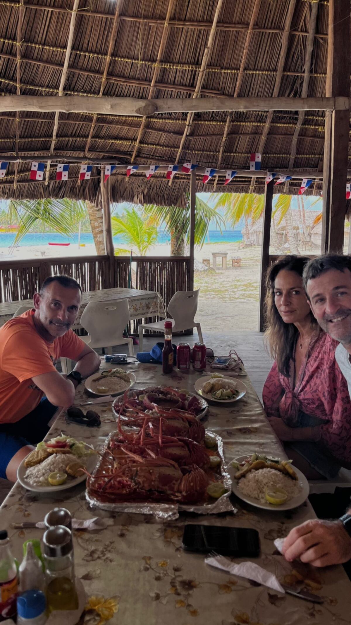 El mister en San Blas. Christiansen disfruta con su familia en la playa