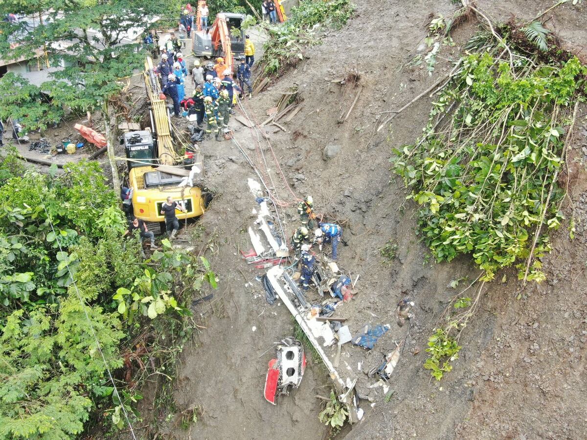 Al menos 29  muertos deja derrumbe de tierra en Risaralda de Colombia