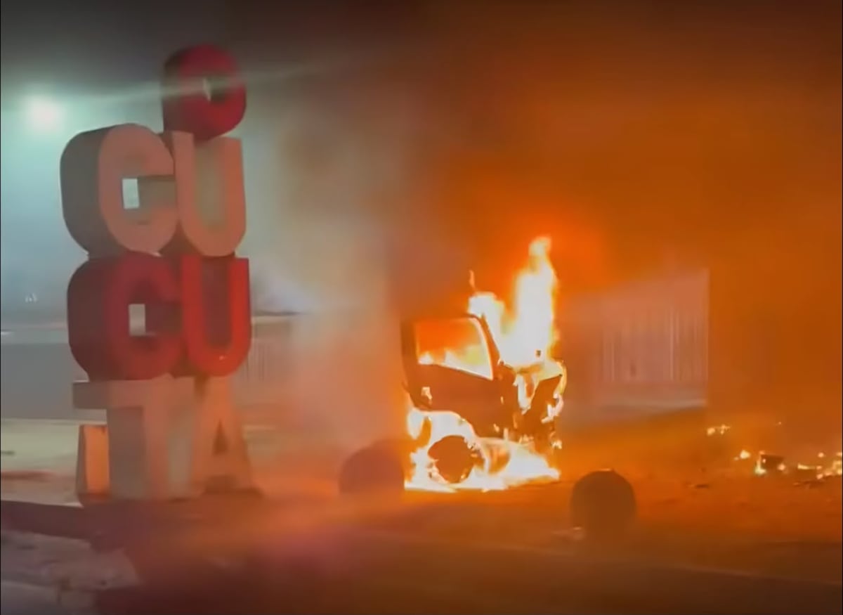 Carro bomba sacude a Cúcuta, Colombia: explosión frente a comando policial deja policías y civiles heridos