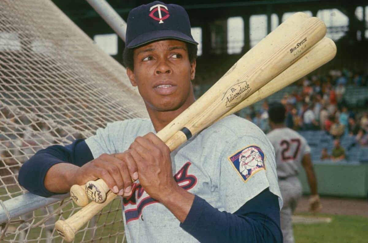 Una fecha especial. Se cumplen 35 años del ‘hit’ 3 mil de Rod Carew en las Grandes Ligas. Video