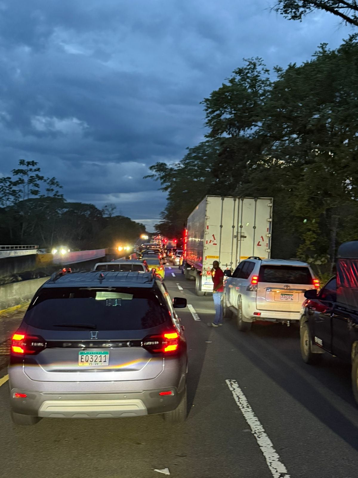 ÚLTIMA HORA. Camión que bloqueaba la Panamericana ya fue retirado y el tráfico vuelve a la normalidad