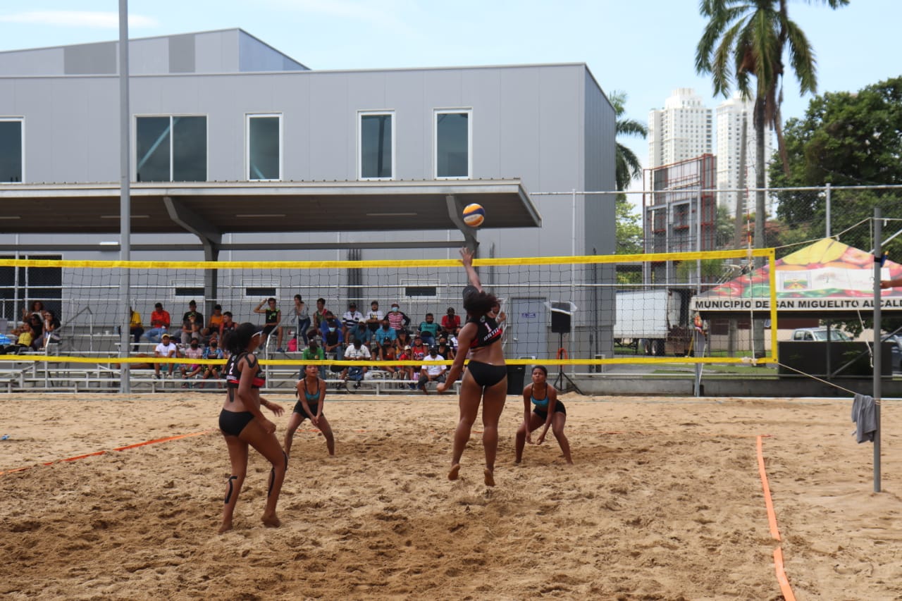 Chiriquí domina el Nacional Sub-21 de voleibol de playa 