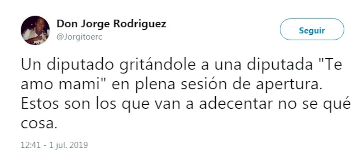 ‘Te amo, mami’: Le grita un diputado a Zulay Rodríguez en el pleno de la Asamblea