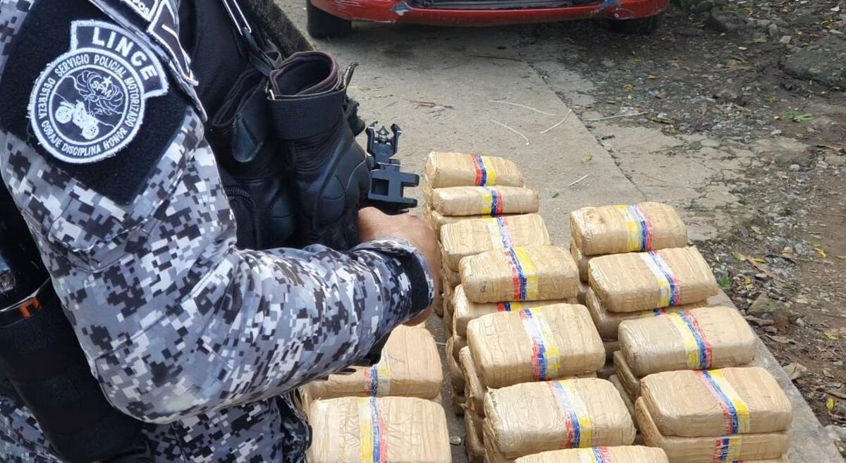 Unos 90 paquetes de droga son decomisados durante un allanamiento en Las 500 de San Miguelito