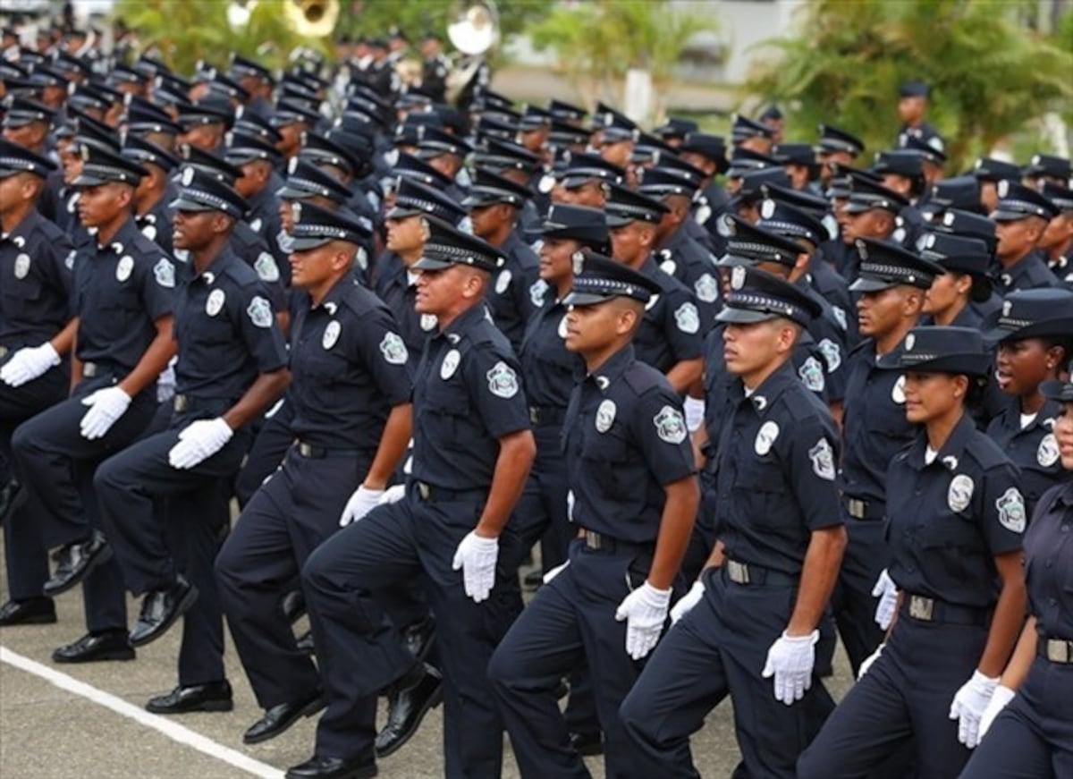 Policía Nacional Gradúa a 658 Nuevos Agentes para Fortalecer la Seguridad en Panamá