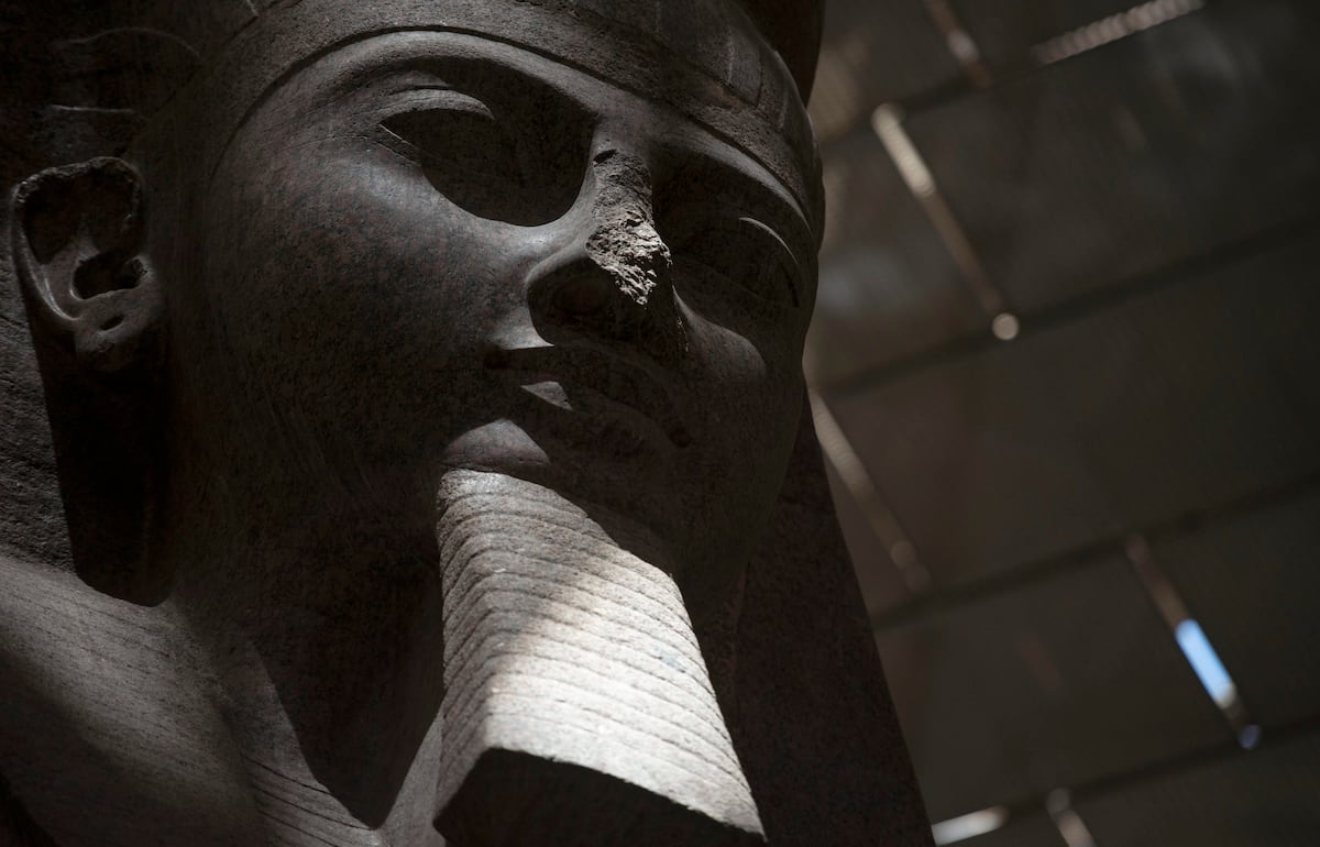 ¿Por qué tantas estatuas egipcias tienen la nariz rota? La respuesta va más allá del paso del tiempo