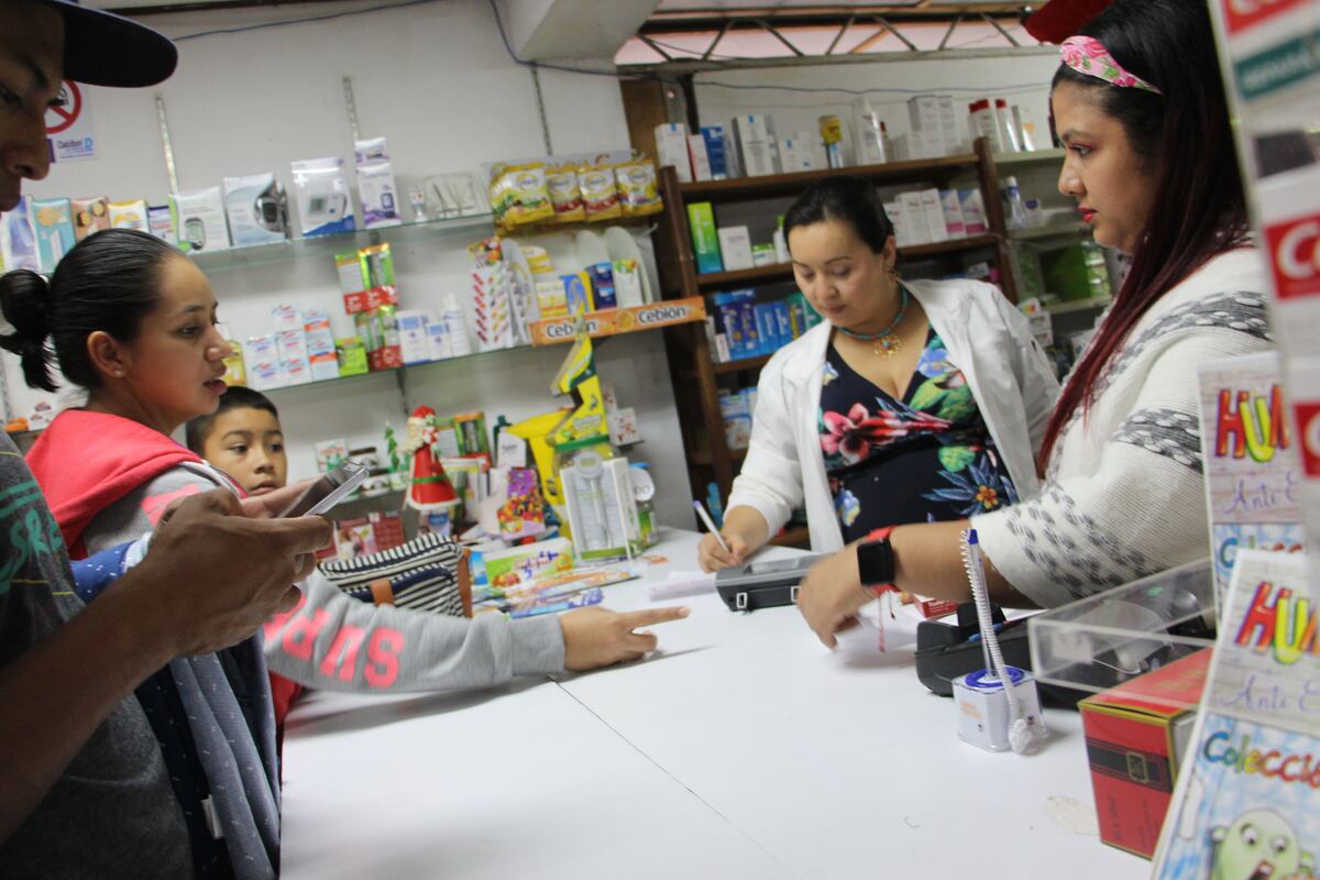 Farmacia Don Bosco cumple 40 años en Volcán