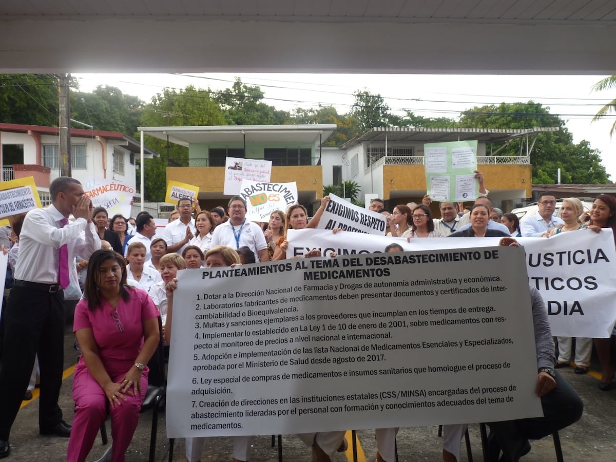 Farmacéuticos están preocupados por desabastecimiento de medicamentos en Panamá