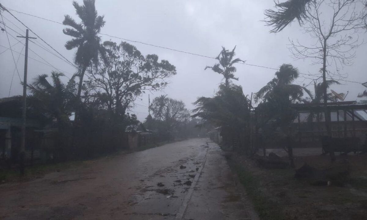 Furia del huracán Iota desprendió techos e inundó calles en Nicaragua. Videos