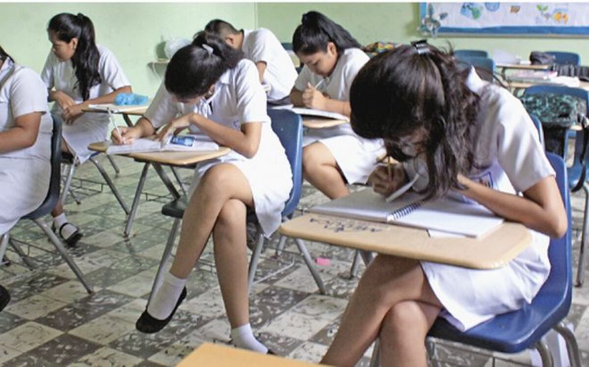 Matrícula en la escuela Normal está baja 