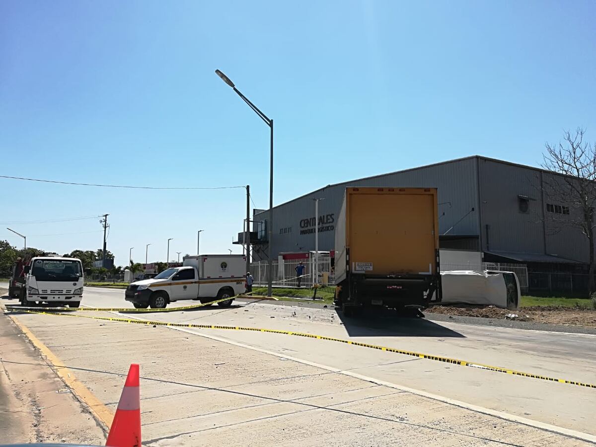 Accidente fatal. Joven de 19 años pierde la vida en un bus de la ruta Aguadulce- Santiago