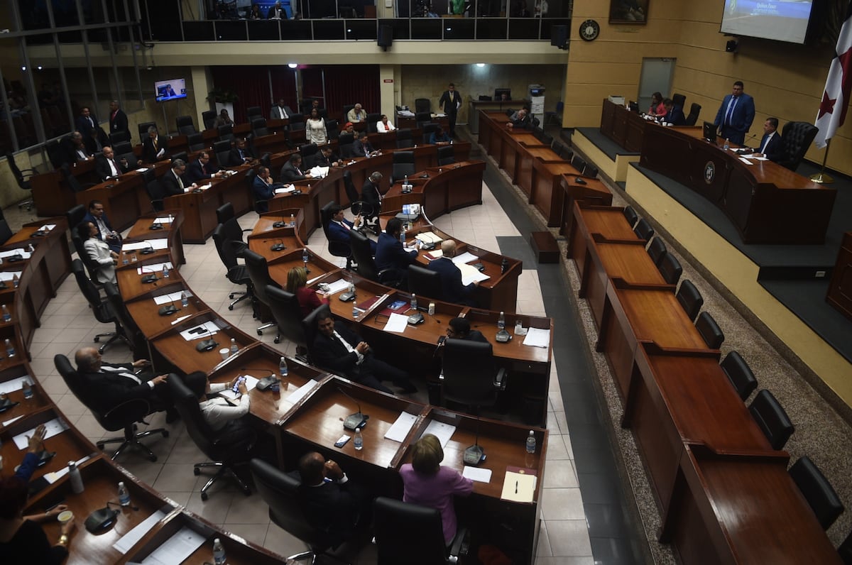 Lau Cortés citado a la Asamblea Nacional