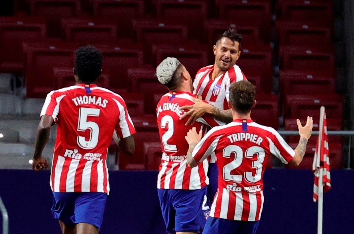 Atlético Madrid gana y vuelve al tercer lugar de la Liga