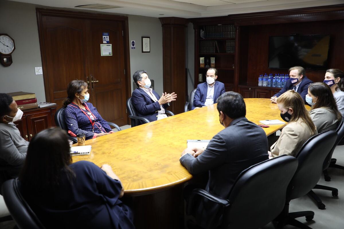 Stewart Tuttle, de la Embajada de Estados Unidos, habla alto y claro en visita a La Prensa y Mi Diario