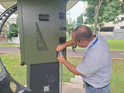 Sin pozos ni tuberías: Parque Omar incorpora tecnología que convierte la humedad en agua potable gratis