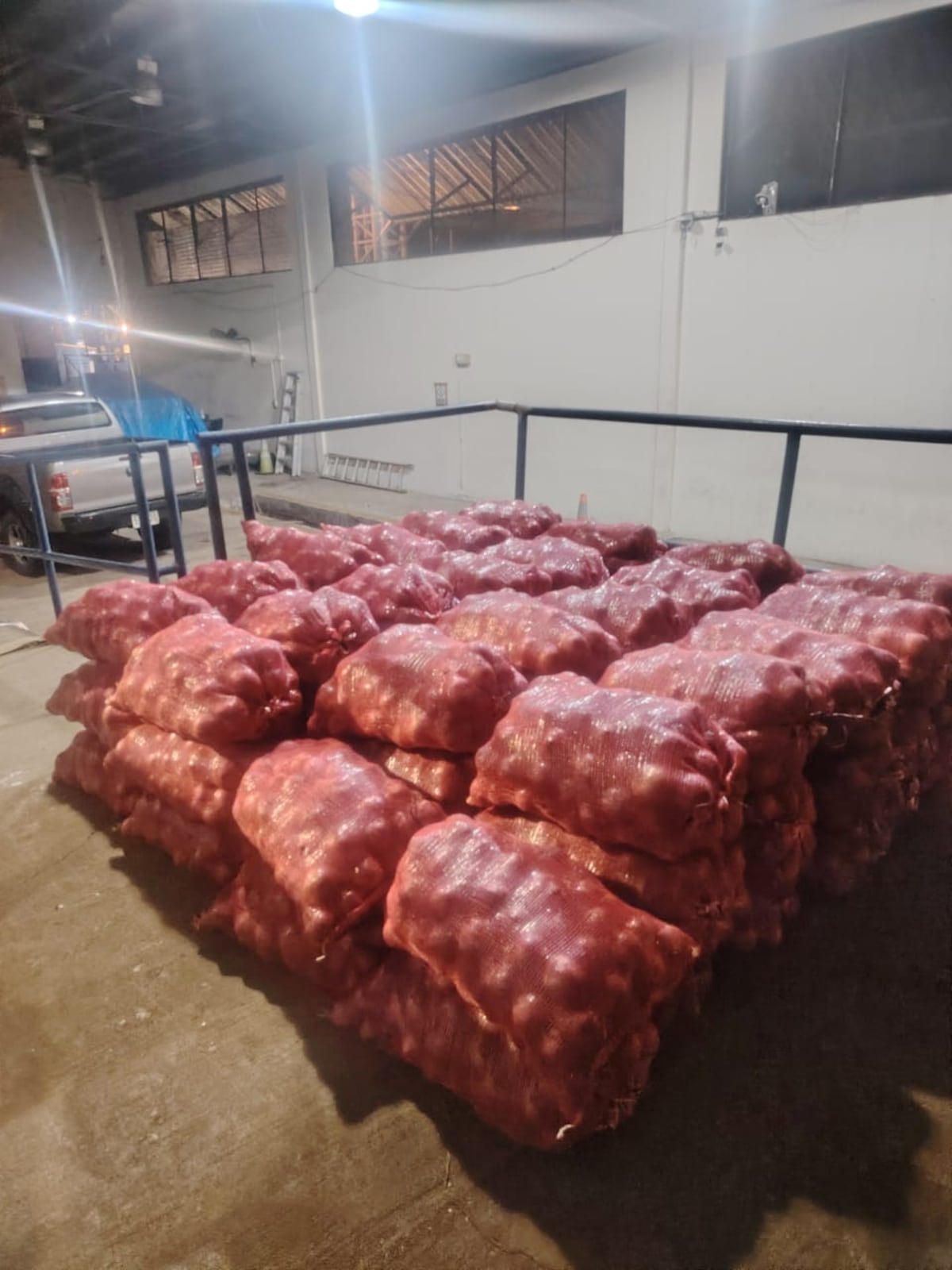 Le quitaron el disfraz al contrabando: Retienen 70 quintales de cebolla en Chiriquí