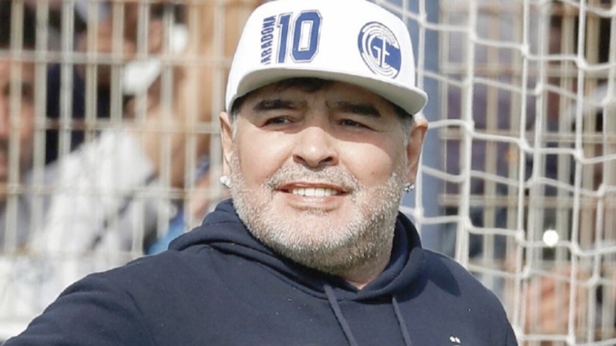 Hija de Maradona no quiere subasta de pertenencias de su padre