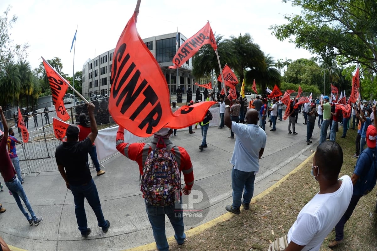 Suntracs amenaza con un día de huelga nacional a manera de advertencia 