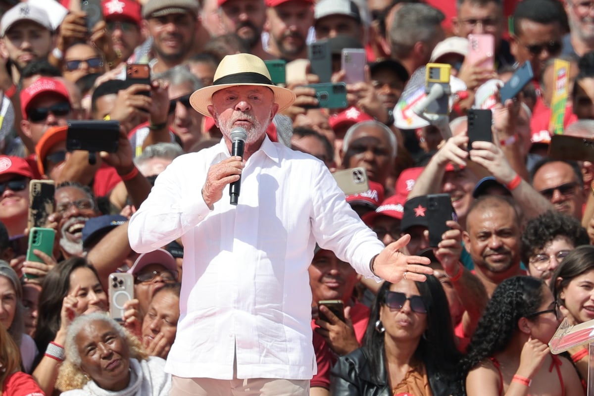 Lula y Flávio arrancan una batalla voto a voto, salen a conquistar Brasil