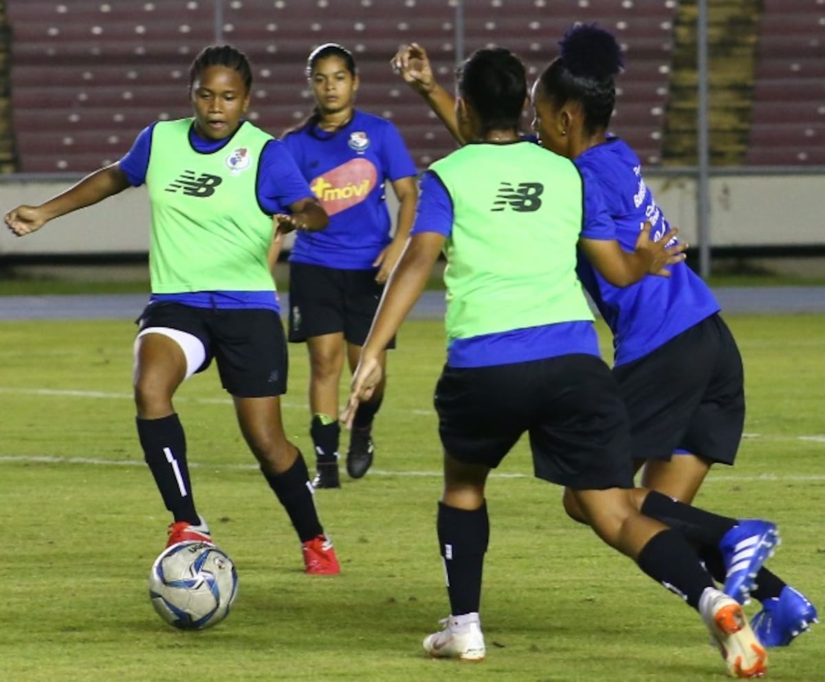 Sin explicación, técnico de la Sele femenina deja el puesto