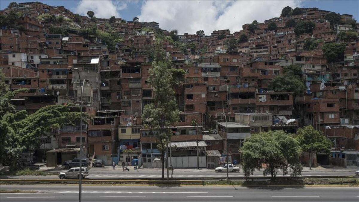 Otra noche de pesadillas en Caracas: Petare se convierte en el epicentro de los enfrentamientos tras el fraude electoral