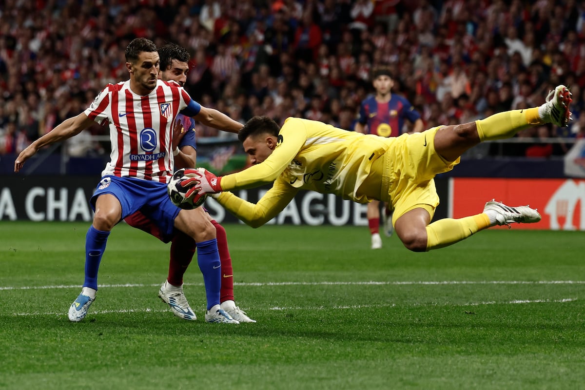 El Cholo sonríe y Atlético sufre pero elimina al Barcelona