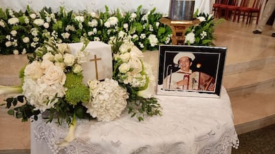 Familiares, amigos y figuras de la música típica despiden a Yin Carrizo en el Santuario Nacional