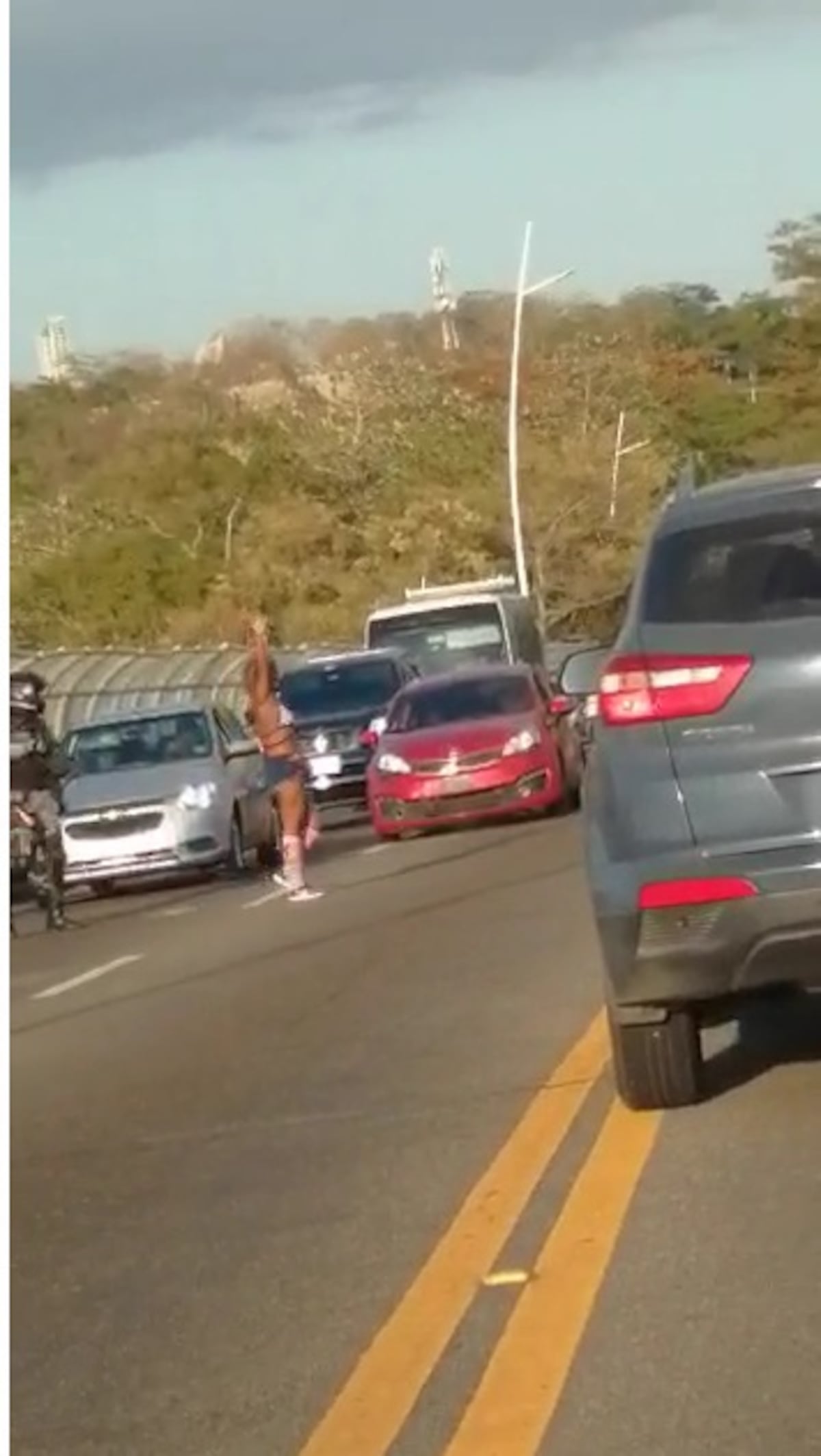 Acción policial en la Vía Puente de las Américas, capturan a presuntos escoltas de Cholo Chorrillo. Video