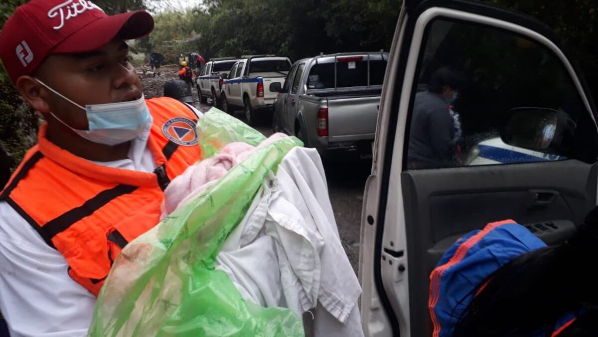 Fuerza de Tarea Conjunta. Se han unido para rescatar con vida a seres humanos 