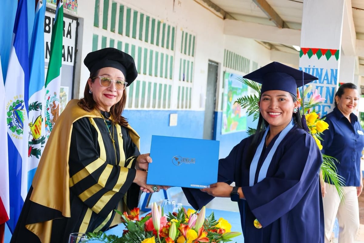 UDELAS gradúa a 153 profesionales en dos zonas indígenas