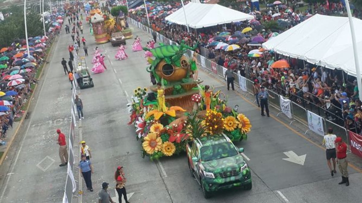 Estos son los estacionamientos si vas para el desfile navideño