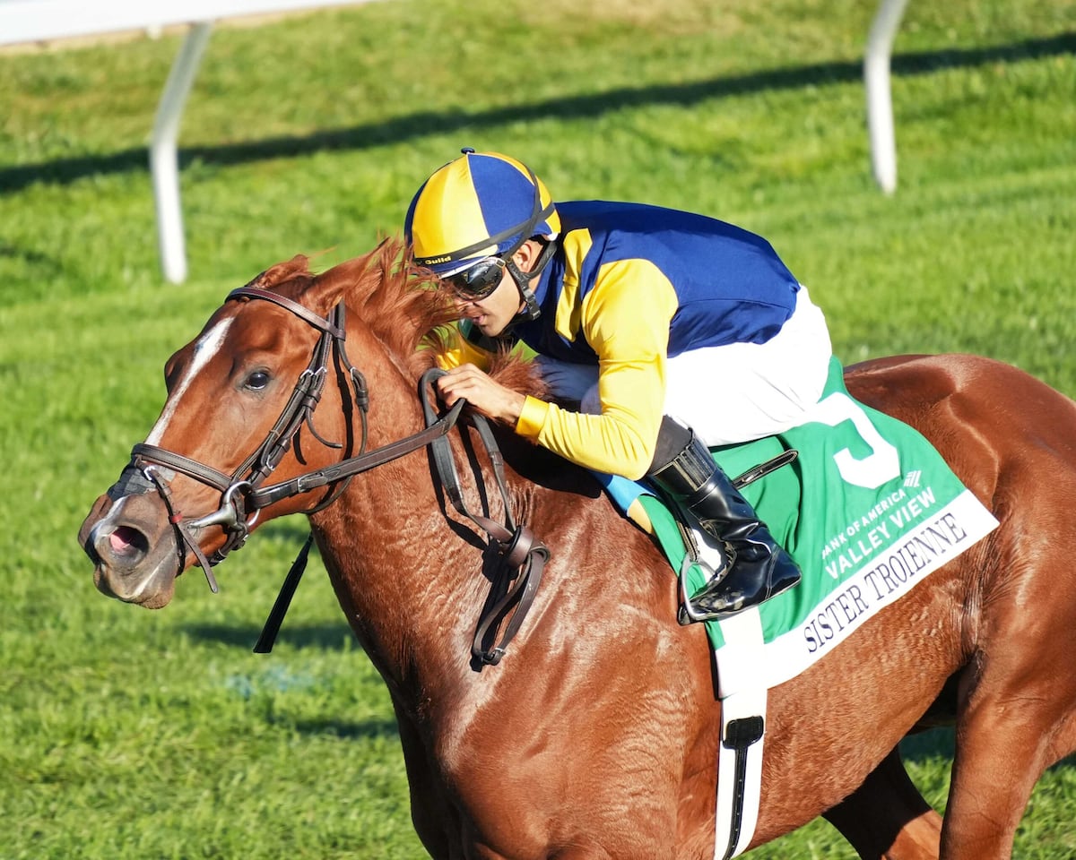 ¡Triplete de lujo! El panameño Luis Sáez hace de las suyas en Keeneland