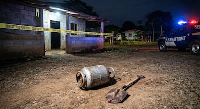 ¡QUÉ TRAGEDIA! Señor de 80 años salió a defender a un menor que intentaba evitar el robo de un tanque de gas y terminó muerto por GOLPES con una pala