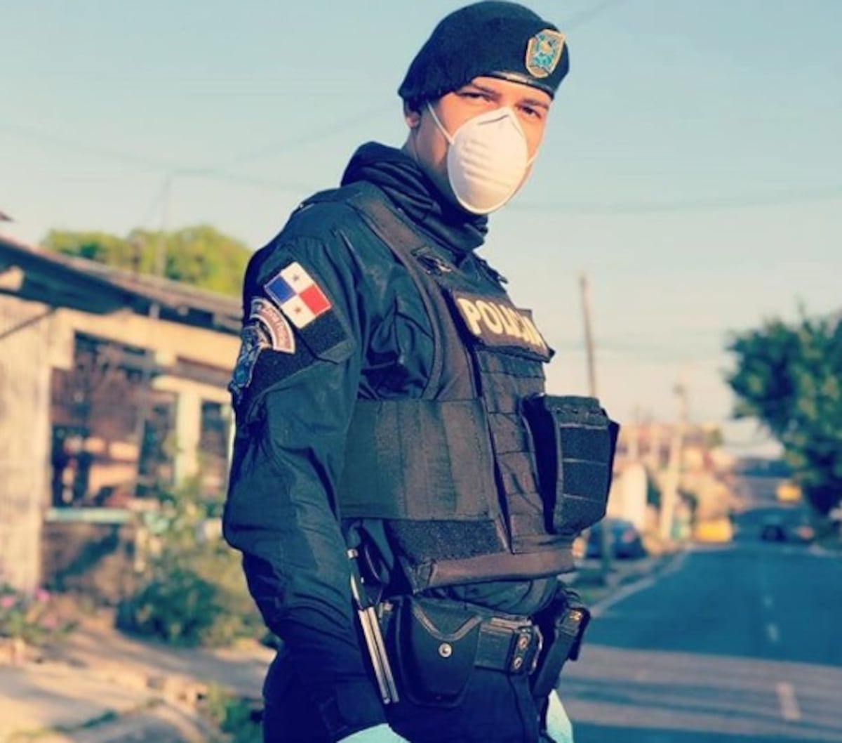 Oh, señor oficial. El policía que te robará el corazón en la cuarentena +Fotos