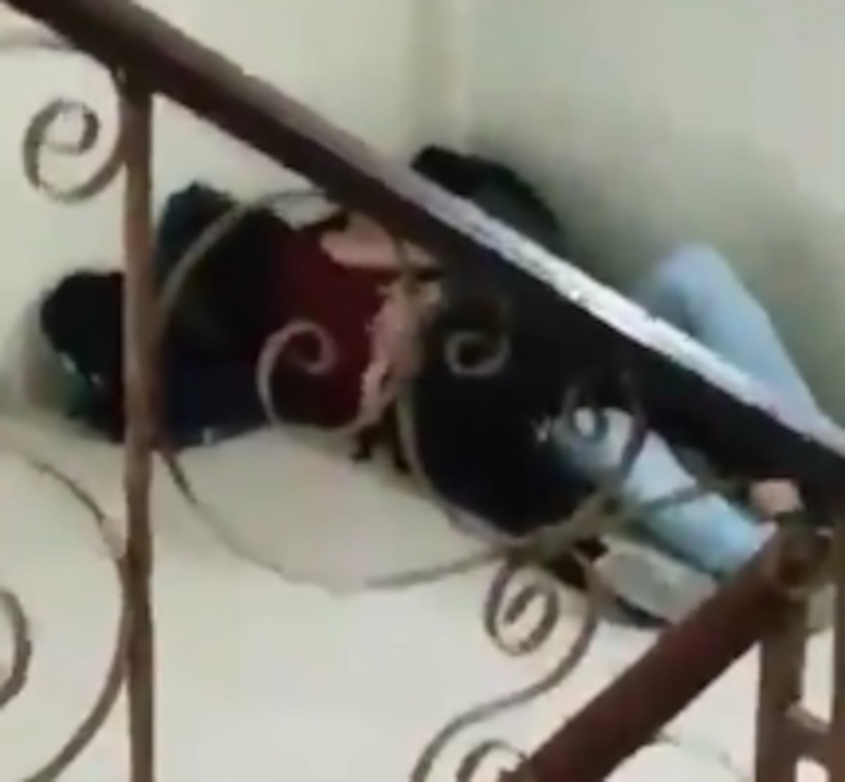 Usan escaleras de una universidad local como ‘push’ . Video viral