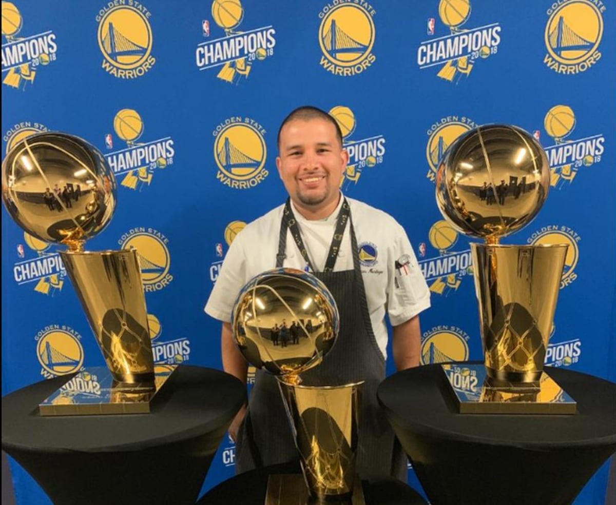 Un chorrerano es el chef ejecutivo de los Warriors de Golden State