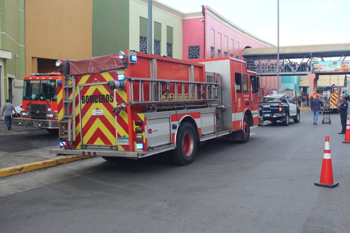 Fuego en centro comercial Albrook Mall se originó en un restaurante