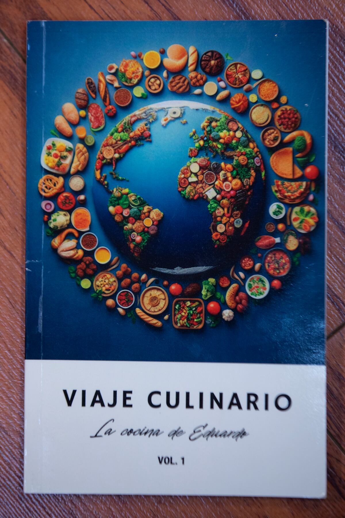 De la cocina al papel: Eduardo Flores lanza su primer libro ‘Viaje Culinario’