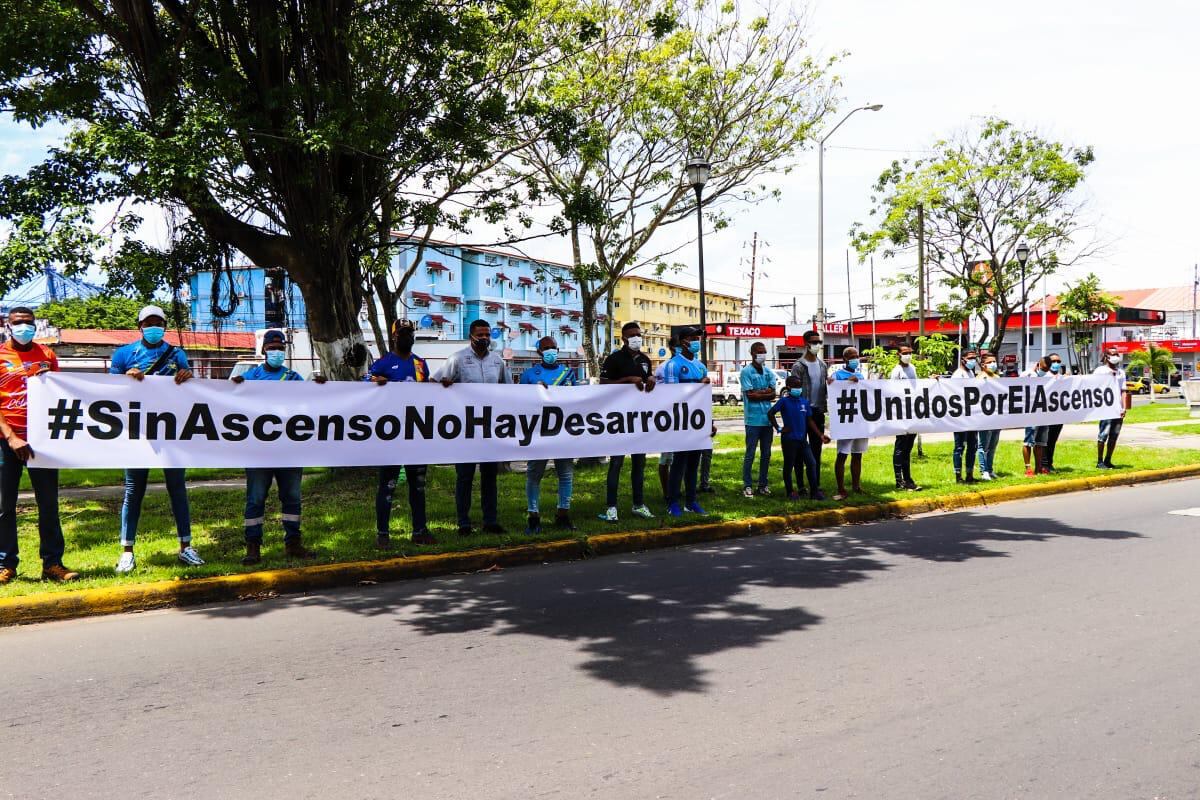 Jugadores de Ascenso realizan protestas pacíficas