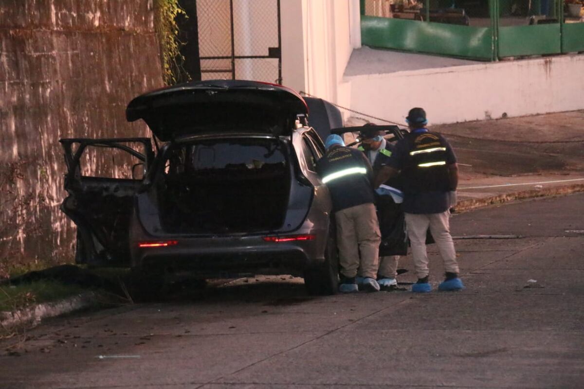 Hallan cuerpo desmembrado dentro de un auto por la Tumba Muerto