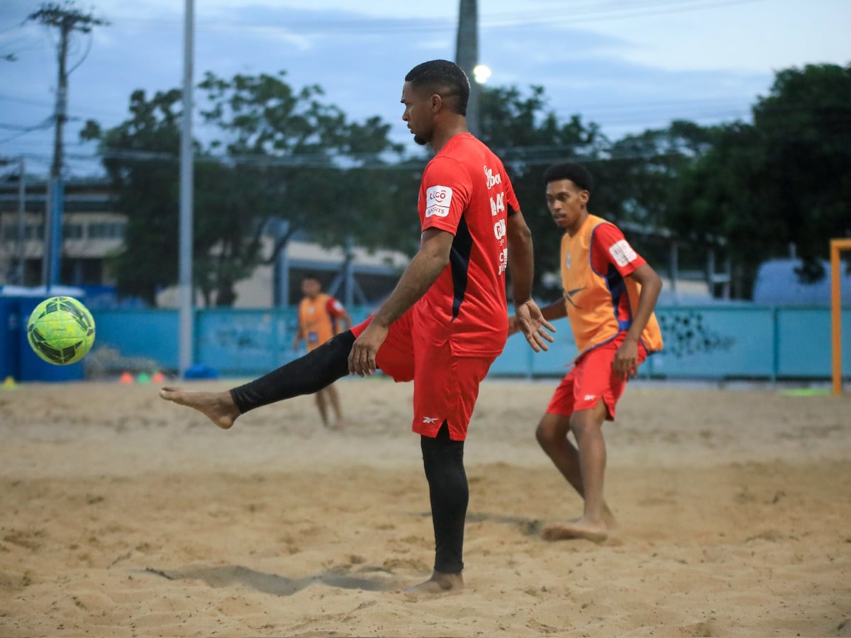 Camino a Seychelles 2025: La Selección de Fútbol Playa se concentra para el gran reto