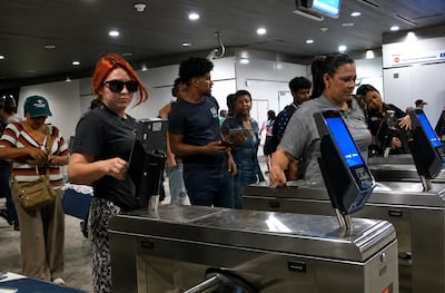 ¡Tremendo bololó! Usuarios reportan fallas con el nuevo sistema del Metro y Metrobús: ‘No se ve el saldo’