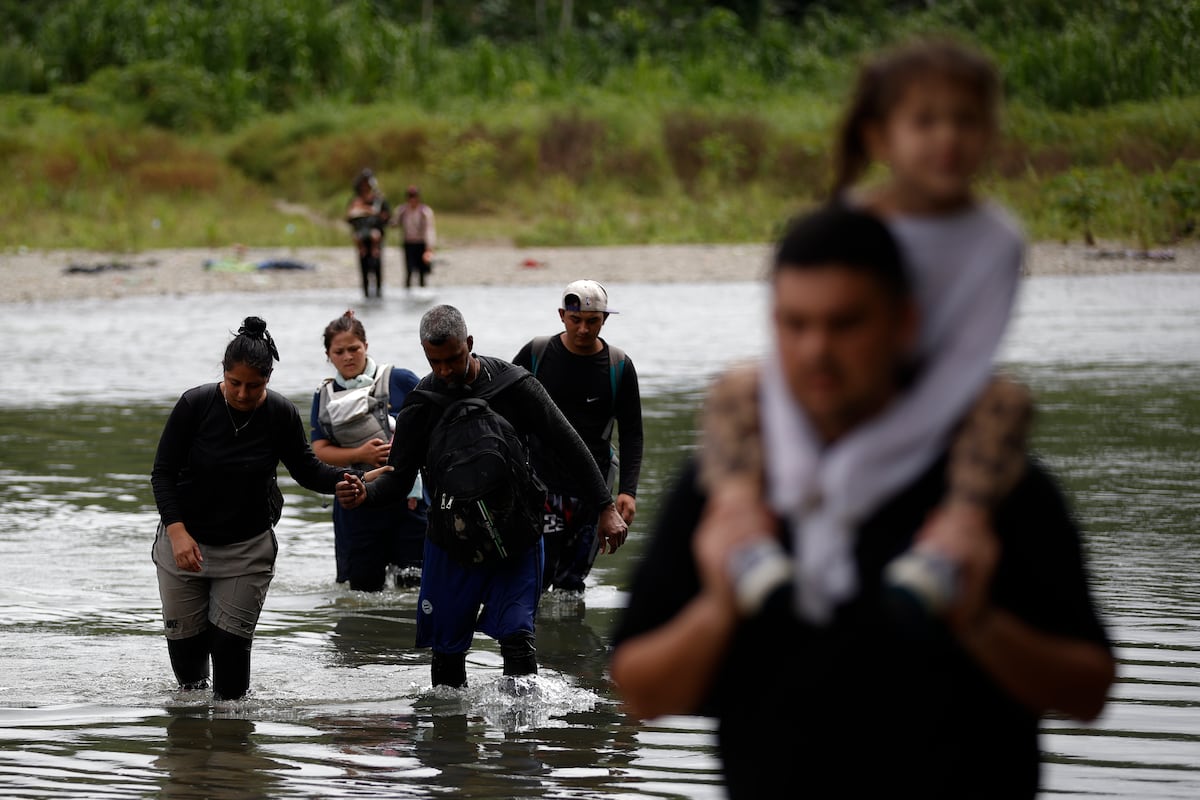 Disminuye en un 40 % la llegada de migrantes por el Darién en 2024