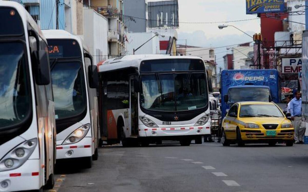 MiBus empresa encargada del sistema metrobús anuncia desvíos en la Vía España