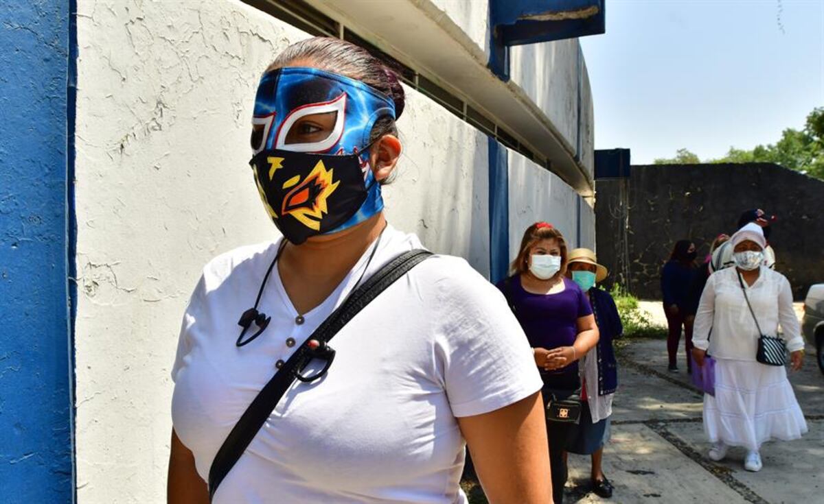 El covid-19 ha puesto a los luchadores contra la lona