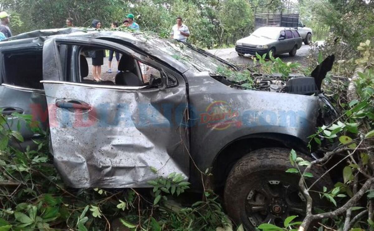 Carro de sacerdote queda en pérdida total en Veraguas